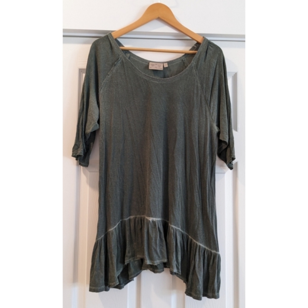 Dantelle Ruffle Hem Top - Picture 7 of 7